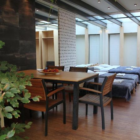 Apartment With Garden In City Center Краків Екстер'єр фото